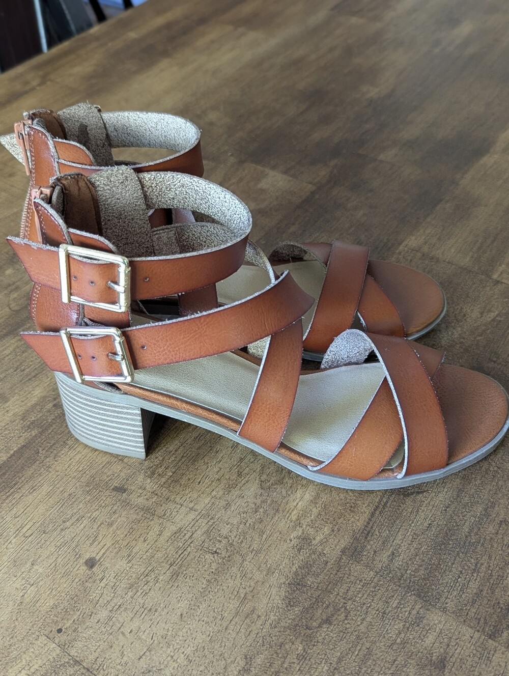 Women’s Strappy Block Heel Sandals in Brown. Material Girl Sz. 7